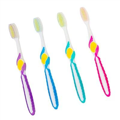 Escova de dentes limpa saudável para adultos