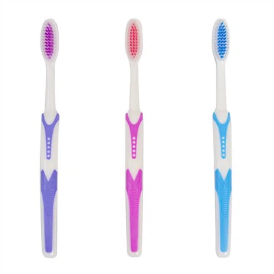 Cerdas de nylon macias e escova de dentes multicolorida para adultos